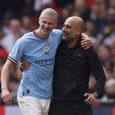 Man City và giấc mơ ẵm chức vô địch cả 3 giải 